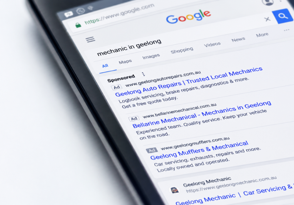 Google search results for a mechanic in Geelong showing sponsored Google Ads